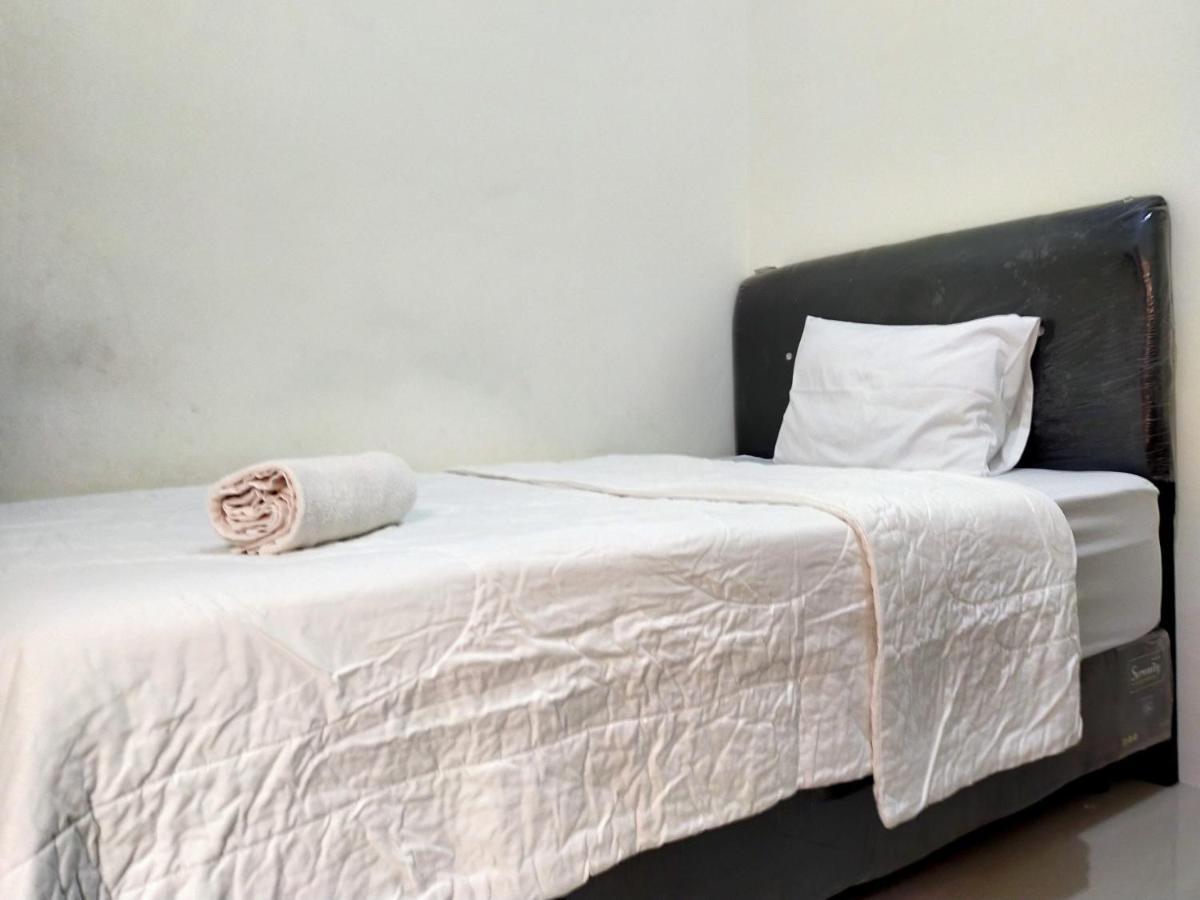 Homestay Danesti Syariah Near Bandara Sultan Hasanuddin Makassar Luaran gambar